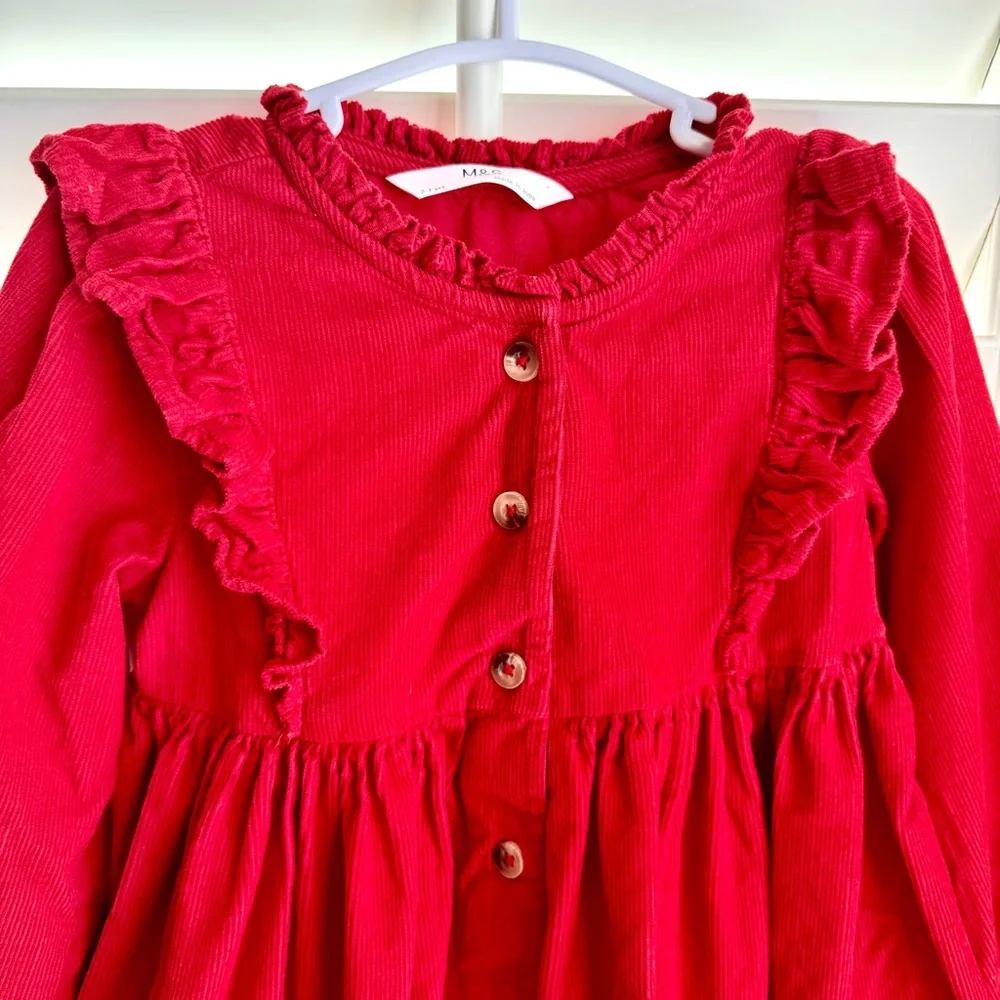 Marks & Spencer classic charming